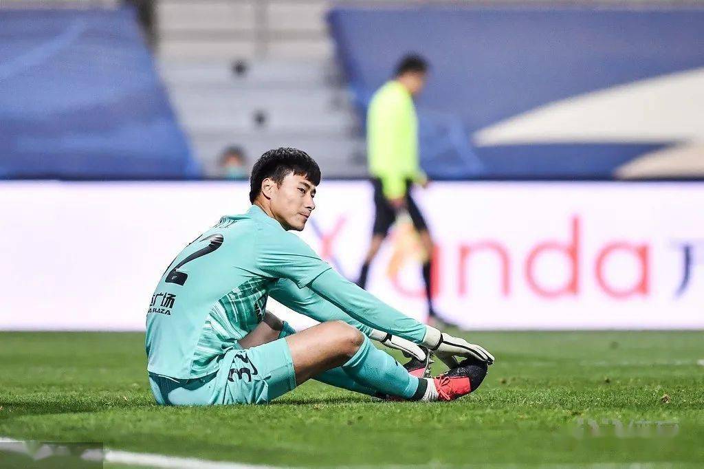 开云体育平台-比赛中出现逆转，球迷情绪起伏不定