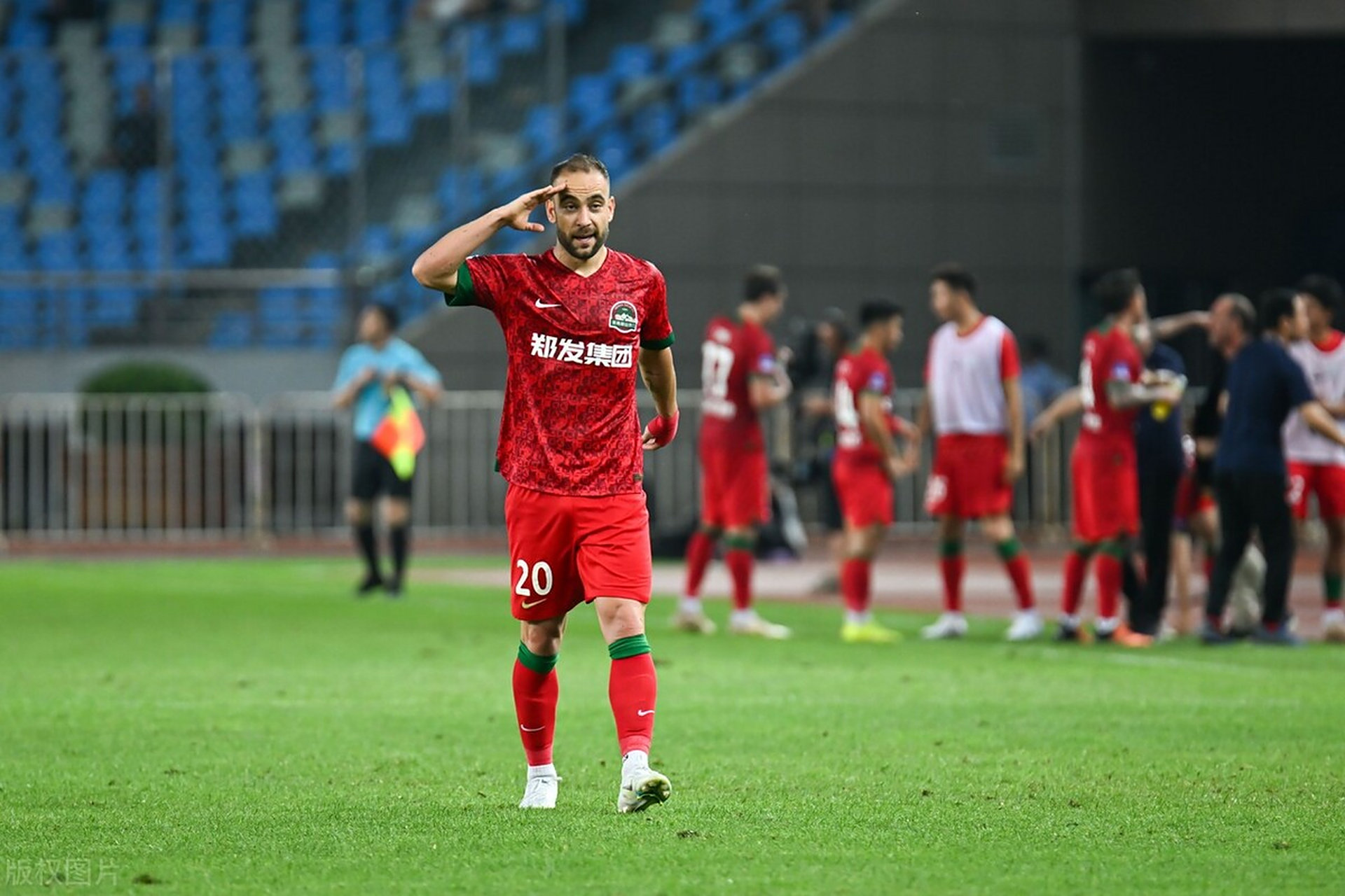 上港主教练痛心球队表现下滑