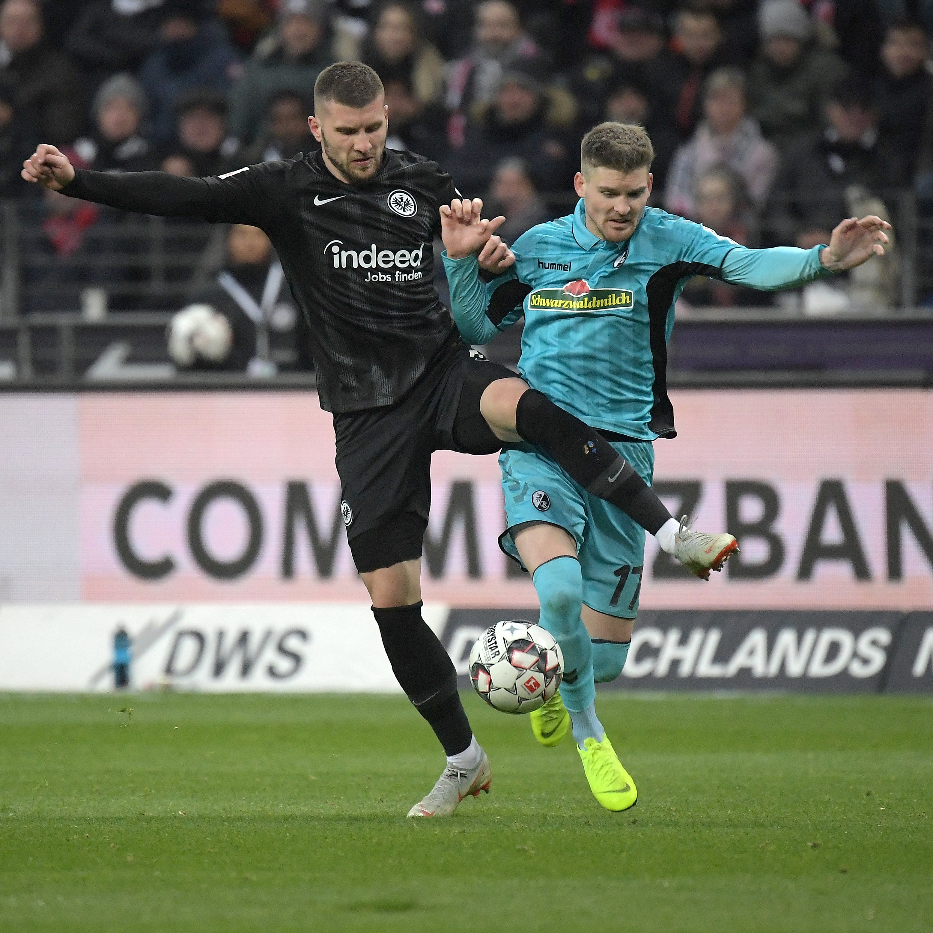 开云体育地址-包含法兰克福足球队精彩表现，夺得宝贵胜利的词条