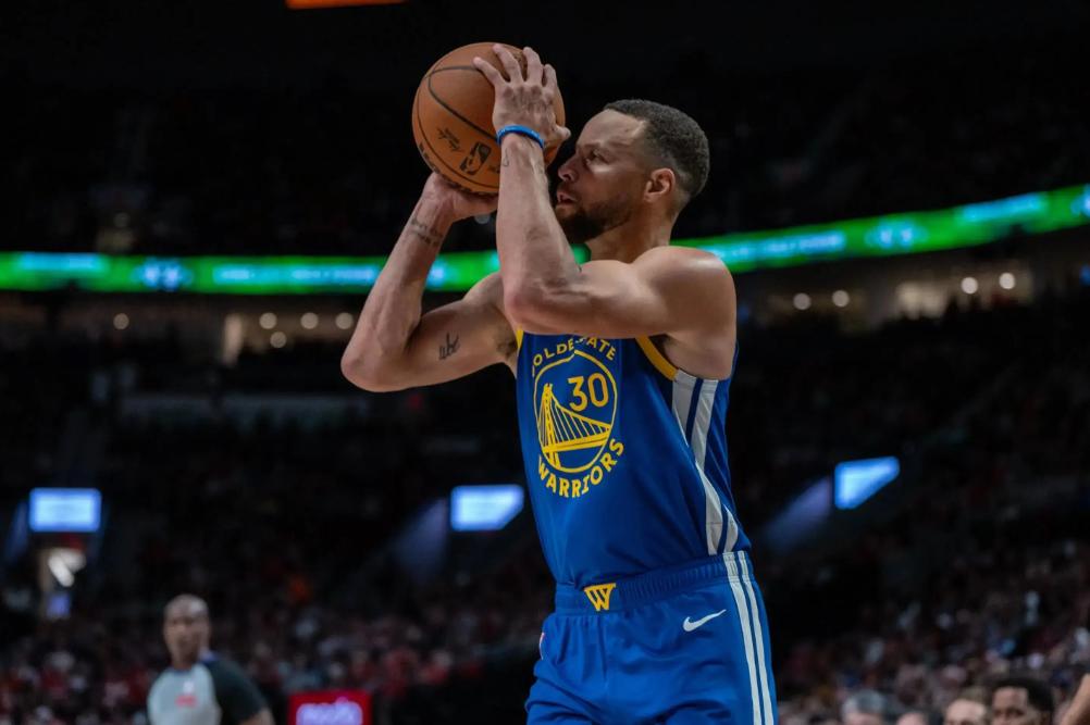 包含勇士队遭遇低潮，先失两连败的词条